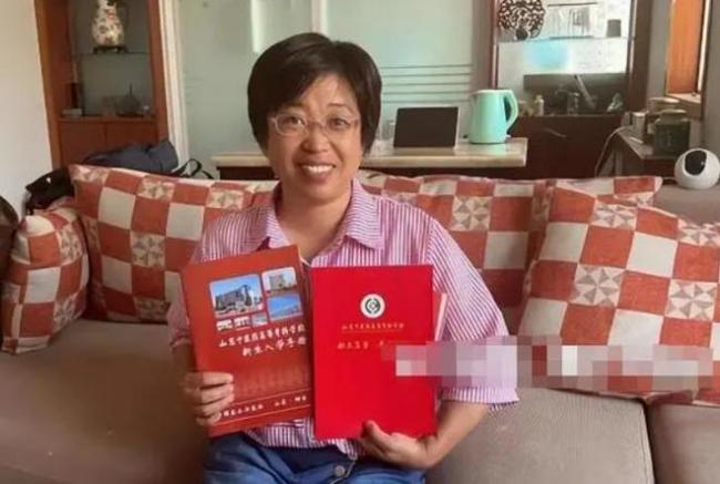 青岛48岁阿姨再战高考，458分考入中医院