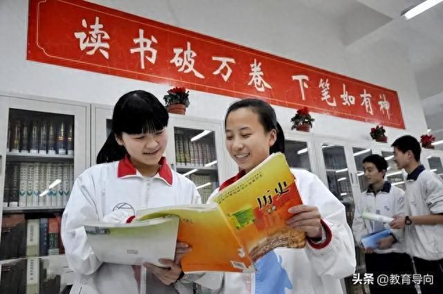 2024年复读生达200万，本科线将被抬高，应届生更难了