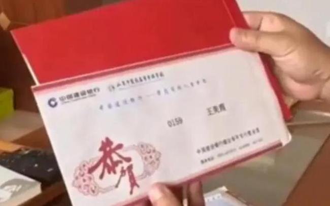 青岛48岁阿姨再战高考，458分考入中医院