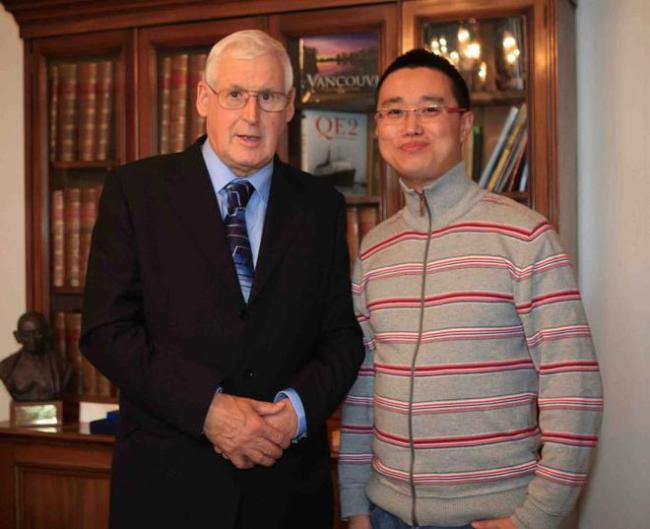 我70后，辞去公职到英国留学，毕业后自主创业
