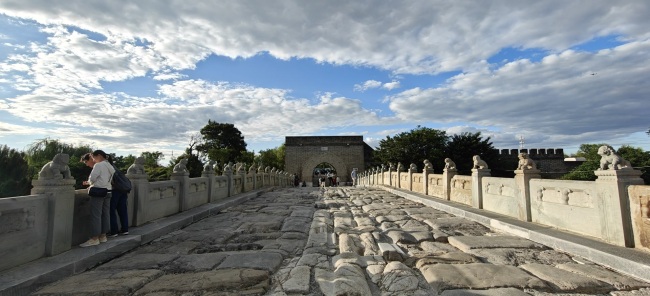 京城初秋限定美景，雨后蓝天如洗，白云悠悠入画来
