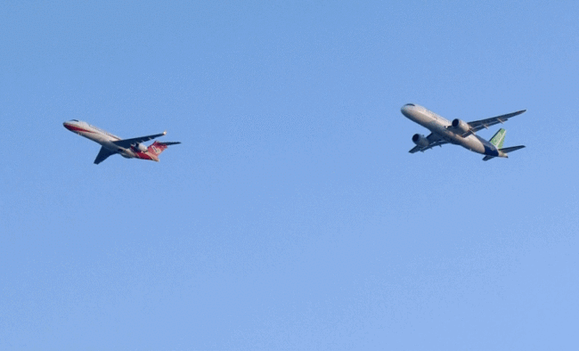 Same scene! C919 and ARJ21's first dual-plane formation flight performance