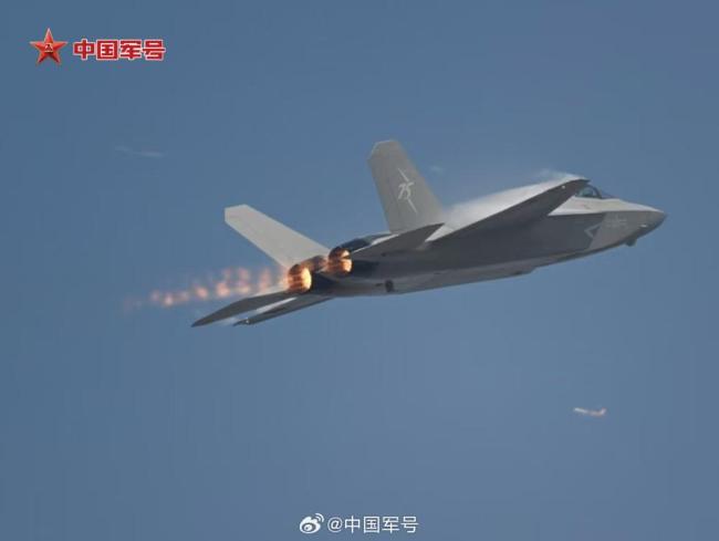 とてもハンサムです! J-35A が追加されました力が現れる「マッハリング」