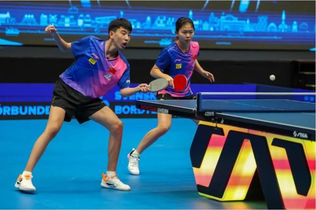 National table tennis player Winning two gold medals in mixed doubles at the World Youth Championship, the Beijing rookie won the second championship The double combination reached the top position