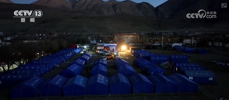 // </p> <p> температура в Tent намного лучше, чем в мине. Массы сказали, что тело чувствует себя еще не холодным после покрытия густого одеяла и матраса. Если гарантия питания может быть успешно завершена 8 января, а электрический обогреватель или электрическое одеяло можно использовать ночью, я считаю, что палатка будет теплее. </p> <p class = 