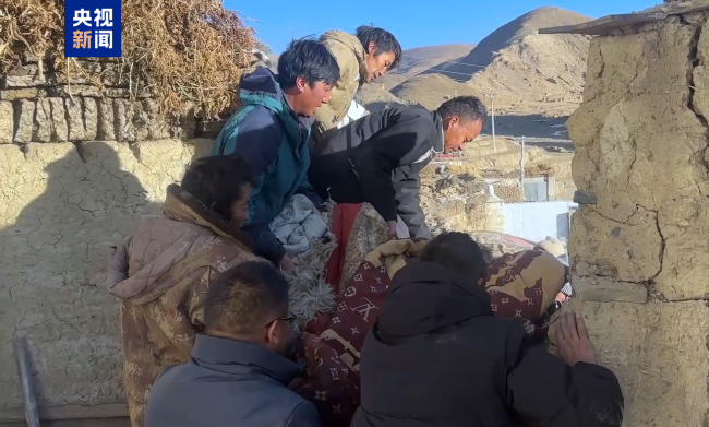 Бабушка в ее 90-х → 