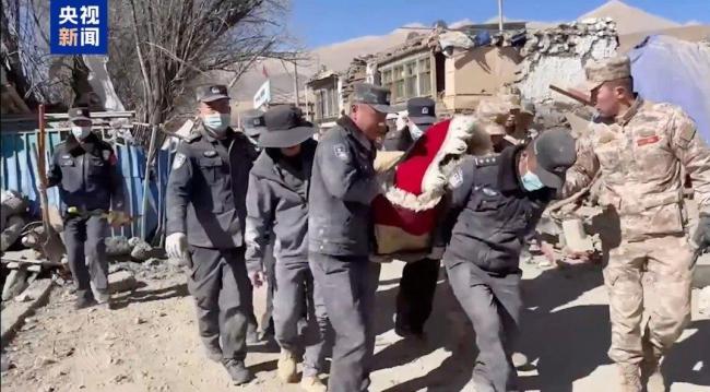  Etkilenen kişiler için yeniden yerleşim siteleri bir gecede </p> <p data-source = 