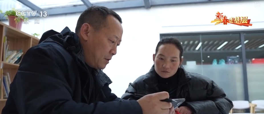 // </p> <p> среди более 6 000 жителей, которые не имеют навыков, которые не имеют навыков, которые не имеют навыков, которые не имеют навыков, которые не имеют навыков, которые не имеют дохода, которые не имеют дохода. Как я могу гарантировать, что я не буду рецидивировать в бедность? Работа на улице является важным каналом для людей, которые были подняты из бедности. В новом раунде сотрудничества восток-запад Ningbo оказал помощь в префектуре Liangshan, предоставляя более 6000 позиций округу Юэкси каждый год. Перед весенним фестивалем Нинбо отправил новую информацию о наборе персонала. Ши Цянь является директором Бюро трудоустройства округа Юекси и отвечает за благодарственное сообщество. Когда он впервые переехал, Ши Цянь пришел в сообщество благодарности с 20 местами найма, но только два человека были наняты, и никто не хотел идти. </p> <p class = 