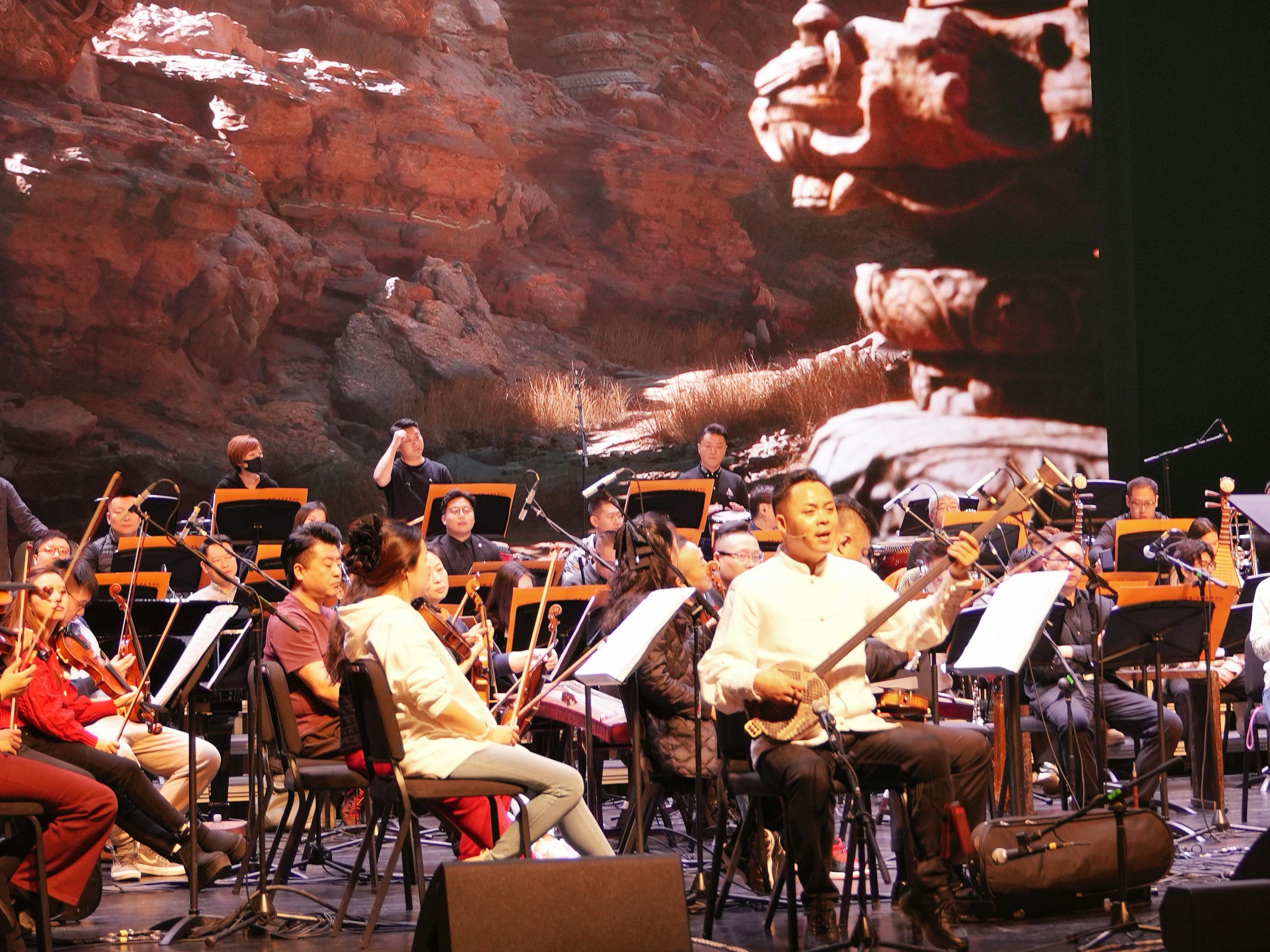 熊竹英参加游戏《黑神话：悟空》主题音乐会