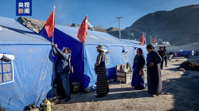 tibet lazi, kameranın altına donmuş sıcaklık ve dokunaklı anlar