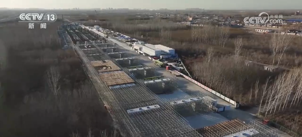 /> </p> <p> com o aprofundado contínuo do colegas de colegas, A transformação industrial de Beijing-Tianjin-Hebei e a transformação industrial de Hebei está se tornando cada vez mais extensa. Na zona de desenvolvimento econômico do Condado de Sanhe, Langfang, Província de Hebei, uma empresa de fabricação de equipamentos de recuperação de gás natural está conduzindo a produção de produtos julgados. O pessoal principal da equipe fundadora da empresa é de instituições de pesquisa científica em Pequim. O chefe da empresa disse que as vantagens da boa localização de Sanhe, Hebei, bem como as reservas dos trabalhadores industriais e as instalações de apoio a montante e a jusante da cadeia industrial, forneceram grande apoio à inicialização suave da produção e continuarão a fortalecer a cooperação no futuro. </p> <p class = 