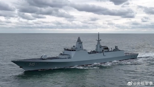 Navy 054B frigate's first ship handover and entry line. The hull number is 