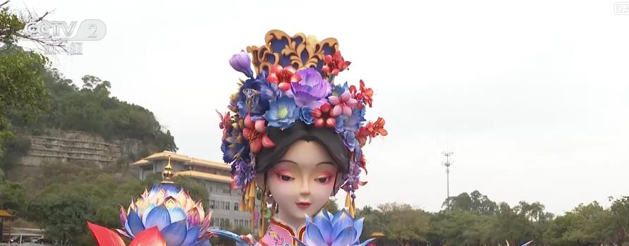 // </p> festival festiv В Нанше, Гуанчжоу. Этот фестиваль фонаря сочетает в себе прибрежный парк Нанша, живописную зону Нанша Тяньхоу и сад Пучжоу с тремя садами, охватывая площадь 870 акров, а основной маршрут тура составляет около 3,3 километра. Группа лампы, построенная на воде передо мной, называется «Богиней шпильки», высотой 18 метров и обладает очень живой и естественной красотой. </p> <p class = 