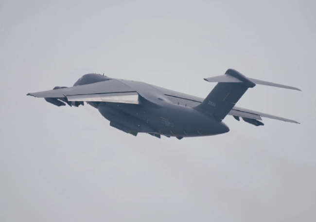 The 12th anniversary of the first flight of the Y-20. I like the important weapons of a major country!