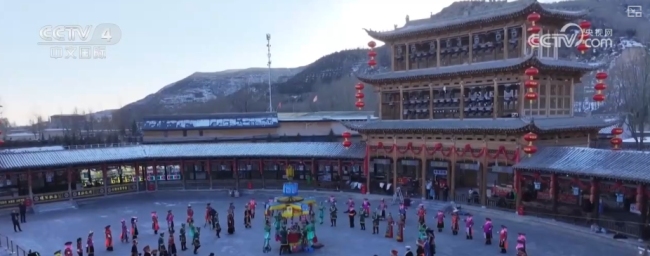 Beautiful, delicious, fun. The New Year of the Snake Year is colorful