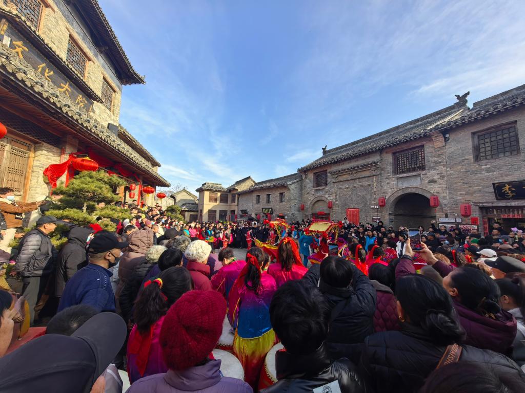 /> </P> <p> <p class =