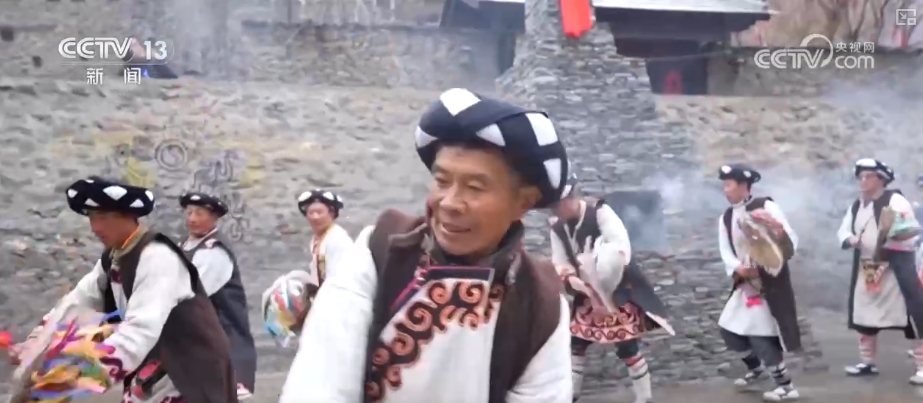  नजीब, और किआंग डि माउथ स्ट्रिंग्स को एक के बाद एक मंचन किया जाता है, और अमूर्त सांस्कृतिक विरासत प्रदर्शनियों की एक श्रृंखला पर्यटकों के लिए निरंतर आश्चर्य देती है। क्रॉस-सिटी टूर-क्रॉस-रीजनल कंजम्पशन एक नया हाइलाइट बन गया है </p> <p class = 