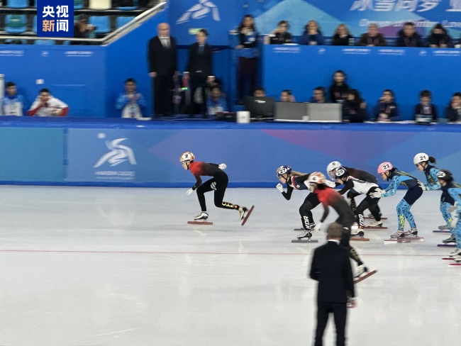 Chinese team won the Asian Winter Women's 3000m relay gold medal for short track speed skating