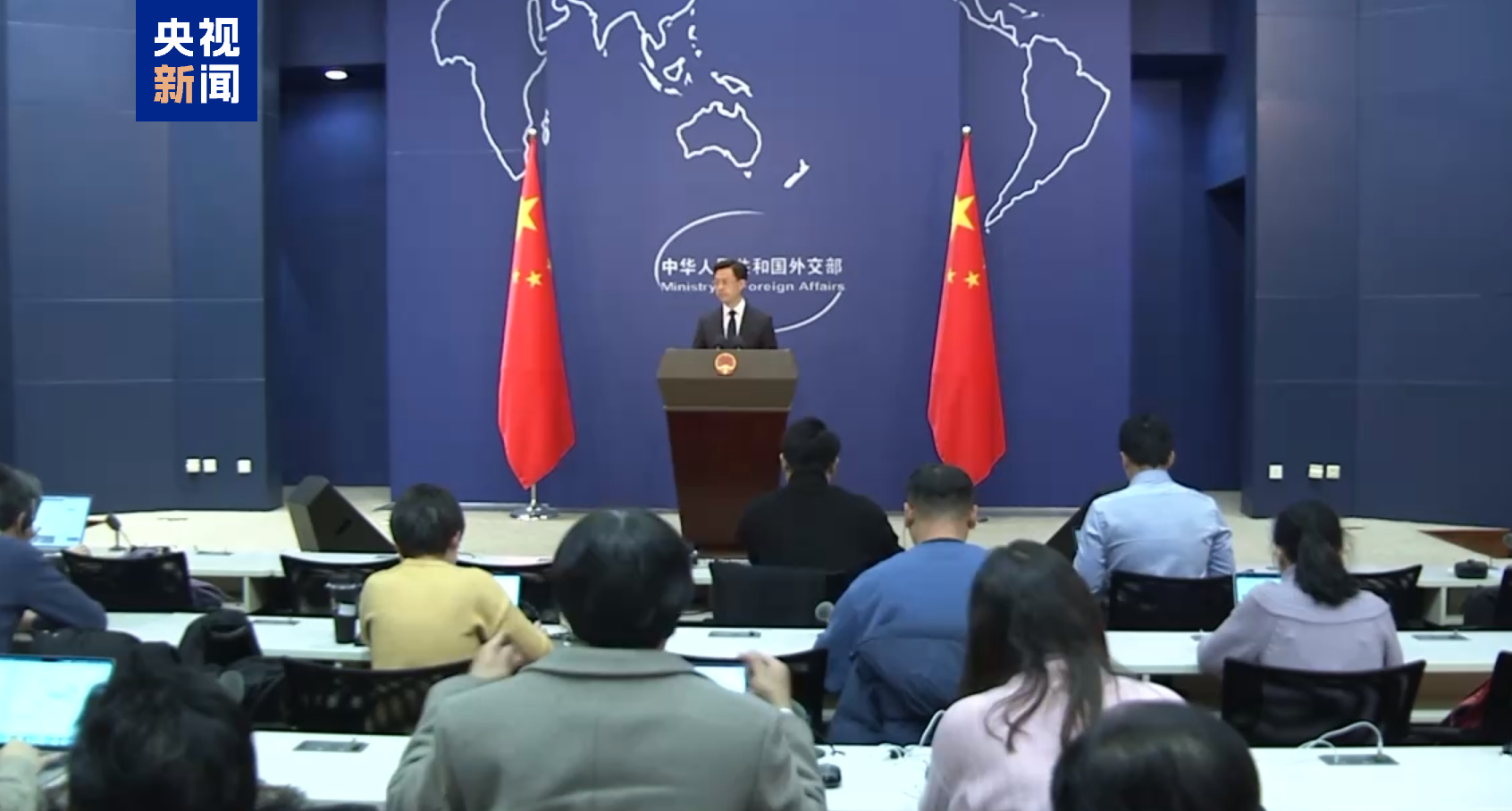 /> </> </> </> </p> <p> <p> <p> <p> <p> In diesem Fall hat es sich in der Lage. Die Beziehungen zwischen China und Iran haben sich in den letzten Jahren gut entwickelt. Im vergangenen Jahr feierten die beiden Länder gemeinsam den 45. Jahrestag der Einrichtung diplomatischer Beziehungen. Der Besuch des Außenministers Wang Yi ist die Zeit, in der die neue irische Regierung eingerichtet wird. China freut sich darauf, weiterhin Konsens über den Iran aufzubauen, die Zusammenarbeit auszubauen, die Freundschaft zu verbessern, die bessere und schnellere Entwicklung der gegenseitigen strategischen Partnerschaft in China-Iran zu fördern und neue Beiträge zur gesunden und stabilen Entwicklung der china-EU-Beziehungen zu leisten. </p> <p> (CCTV-Reporter Huang Huixin) </p> <!-Repaste.body.end->               </div>
              
          </div>
          
          <!--<div class=