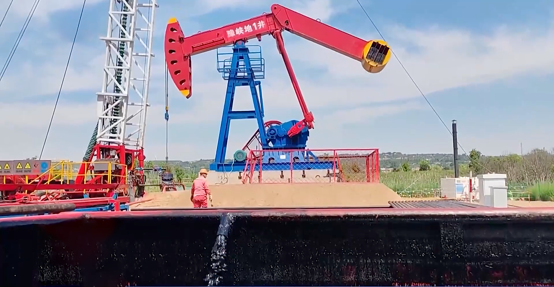 /> </p> <p> <p> <p> <p> <p> <p> <p> <p> <p> <p> <p> <p> <p> <p> <p> <p> <p> <p> <p> <p> <p> <p> <p> <p> <p> <p> <p> <p> <p> <p> <p> <p> <p> <p> <p> <p> <p> <p> <p> <p> <p> </p> <p> Identifizieren Sie zunächst potenzielle Mineralforschungsbereiche. In der westlichen Region können Satelliten- oder Luftuntersuchungsdaten und -bilder verwendet werden, um große Oberflächenbeobachtungen durchzuführen, um mögliche Anzeichen einer Mineralisierung zu finden. In der östlichen Region erfordern Vegetationsentwicklungsgebiete wie den Osten eine groß angelegte Stichprobensammlung, und das Gebiet mit den höchsten nützlichen Elementen kann durch chemische Laboranalyse entdeckt werden. </p> <p> Sobald eine potenzielle Ablagerung entdeckt wurde, müssen wissenschaftliche Forscher Felduntersuchungen und Stichproben durchführen - Kernproben in ausgewählten Schlüsselbereichen für Labortests sammeln und ein raffinierteres Erzmodell aufbauen. </p><p class=