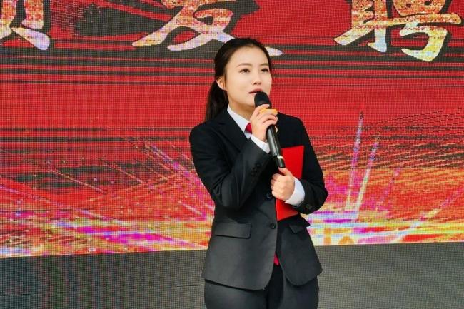 法官“新苗” 守護校園“青苗”