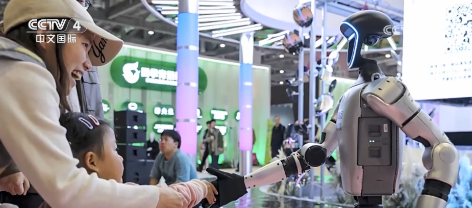 /> Ekonomi dan pasaran modal China. Modal global menyedari potensi besar pasaran China, dan sejumlah besar modal semakin cepat. Penilaian semula nilai aset China adalah hasil sokongan kekuatan inovasi saintifik dan teknologi, interaksi antara dasar dan pasaran modal, perbandingan antarabangsa dan trend pembangunan industri. Aset China menjadi arahan penting untuk peruntukan aset global dan akan terus melepaskan nilai yang lebih besar pada masa akan datang. Majalah Fortune Amerika: Inovasi teknologi membawa kepada penilaian semula nilai aset China </p> <p class = 