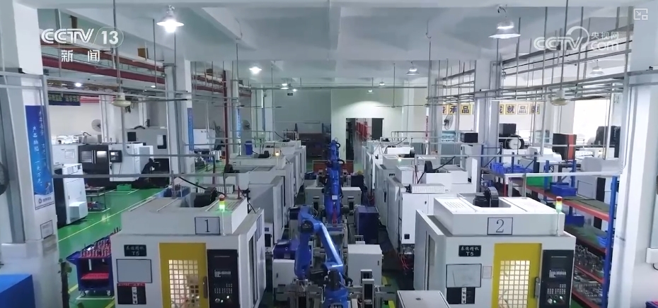  और चीनी बाजार में हरे और कम कार्बन विकास। उनके मंच के माध्यम से, नया मूल्य सह-निर्माण का गठन किया जाता है, जैसे कि डिजिटलाइजेशन प्लस लो-कार्बोनाइजेशन, एआई और औद्योगिक अनुप्रयोग, ताकि यह एक समृद्ध संयोजन के साथ चीनी बाजार की जरूरतों को पूरा कर सके। चीन के उच्च-स्तरीय उद्घाटन उपायों के माध्यम से, उन्हें उम्मीद है कि नए व्यापार नवाचारों को उच्च गुणवत्ता वाले विकास पैटर्न में अधिक गहराई से एकीकृत किया जा सकता है। दूरसंचार उद्योग का विस्तार होता है और वृद्धिशील बाजार का विस्तार करता है और इसका विस्तार करता है यह नीति समायोजन 