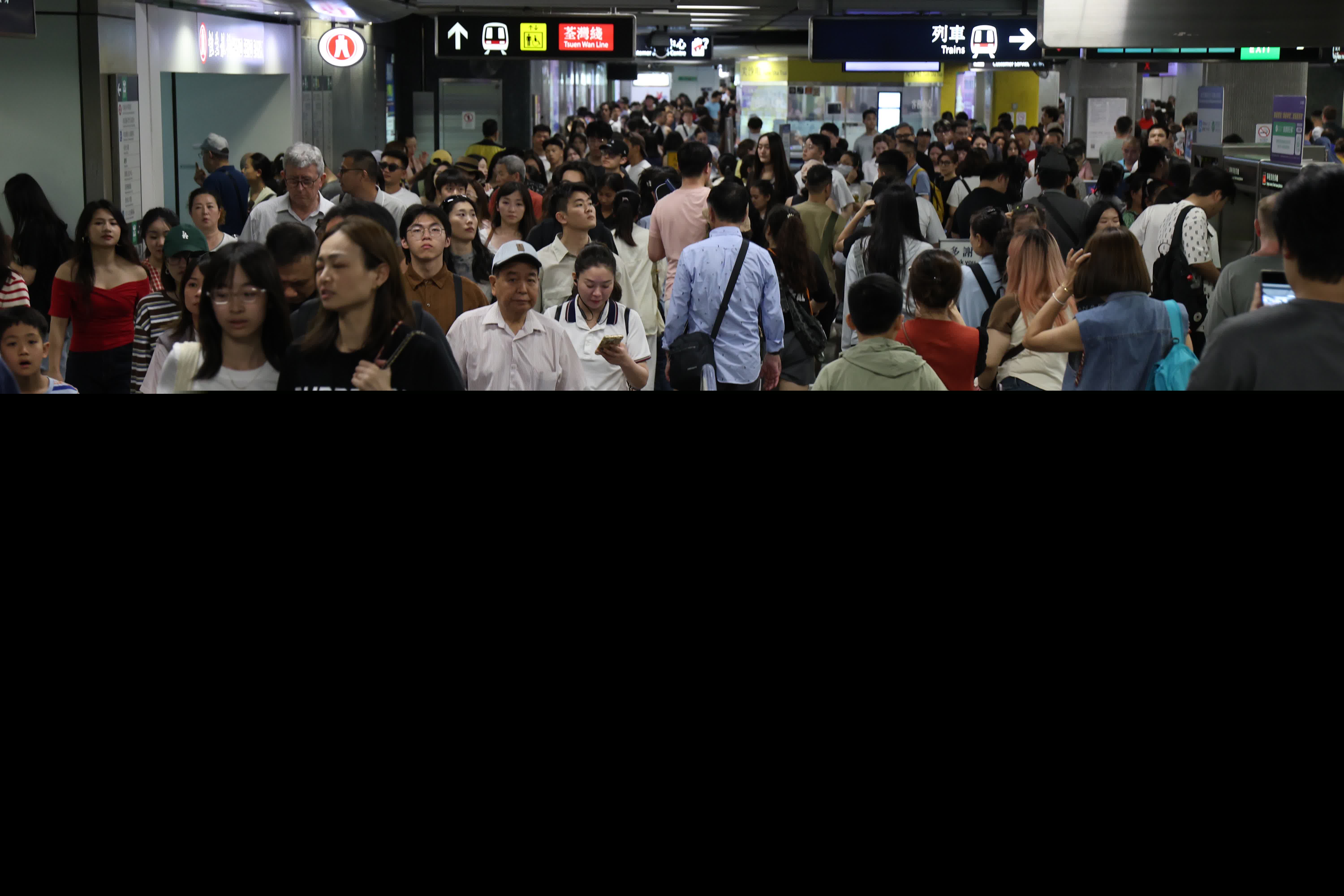 黃金周料490萬人次陸路進出香港。（香港文匯報記者萬霜靈 攝）