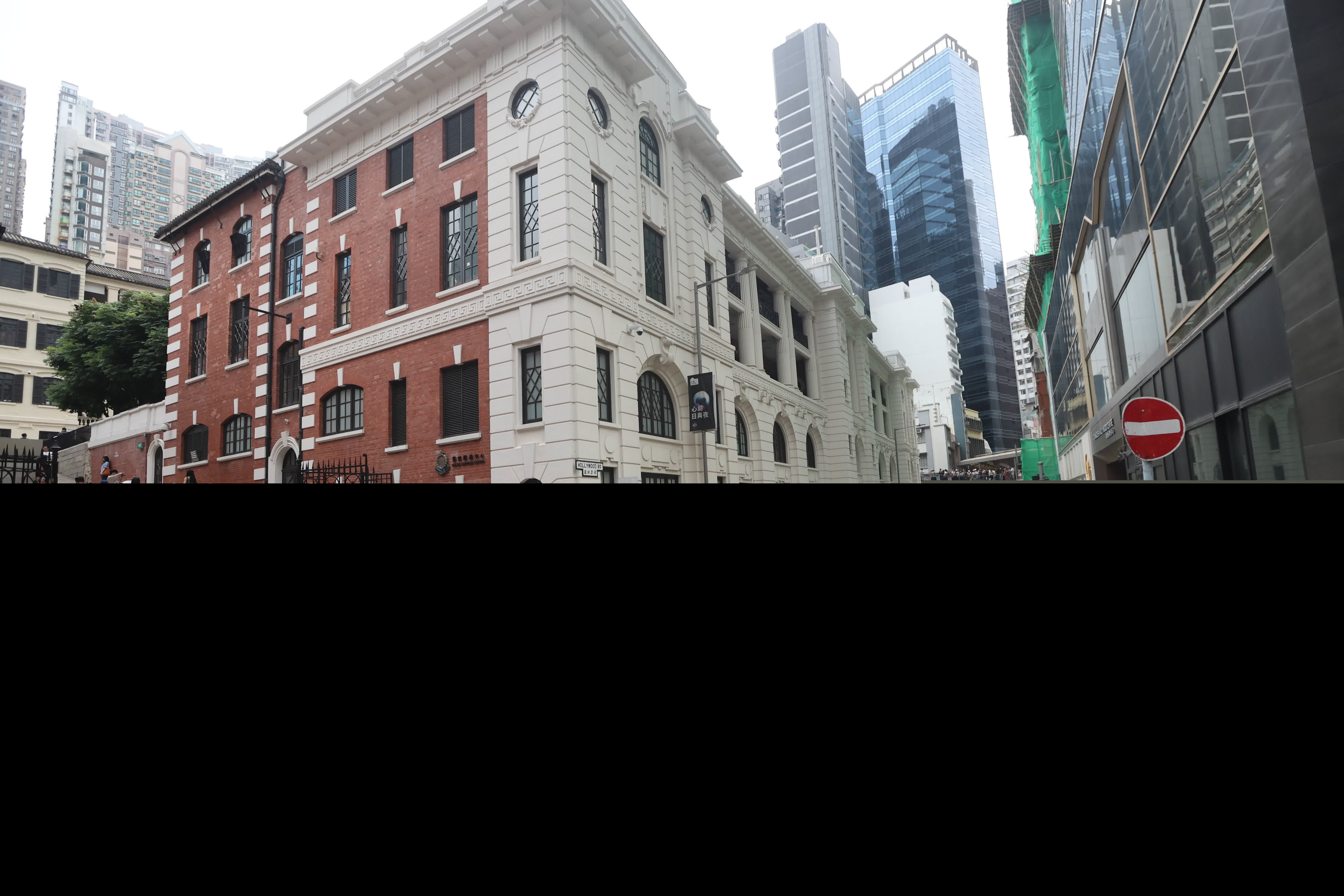 五一黃金周，中區吸引大批旅客旅遊打卡。（香港文匯報記者曾興偉 攝）