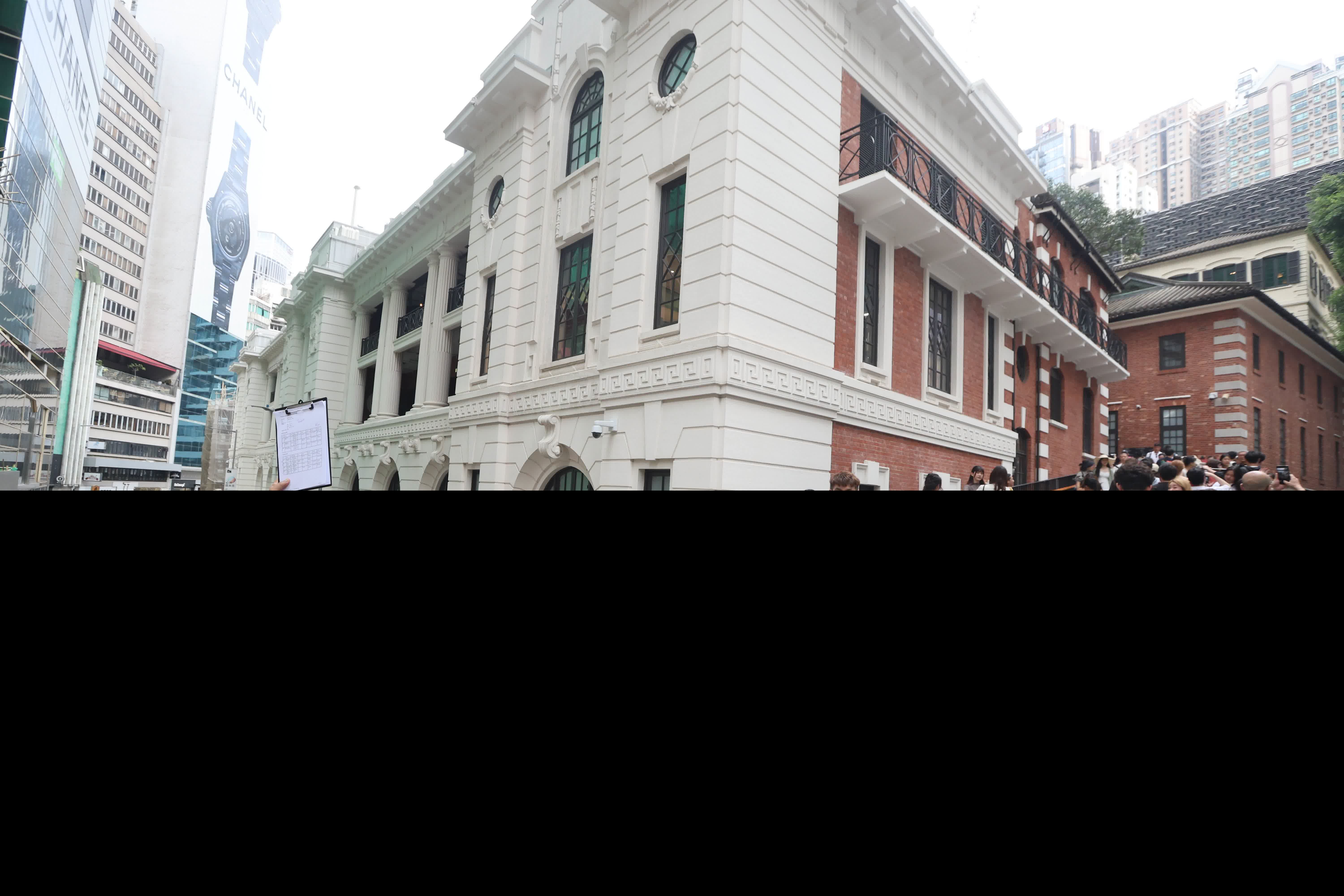 五一黃金周，中區吸引大批旅客旅遊打卡。（香港文匯報記者曾興偉 攝）