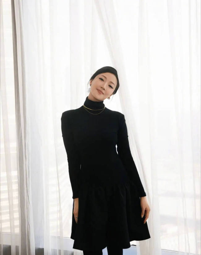 《何以笙箫默》“何以玫”菅纫姿发文：学艺先学德