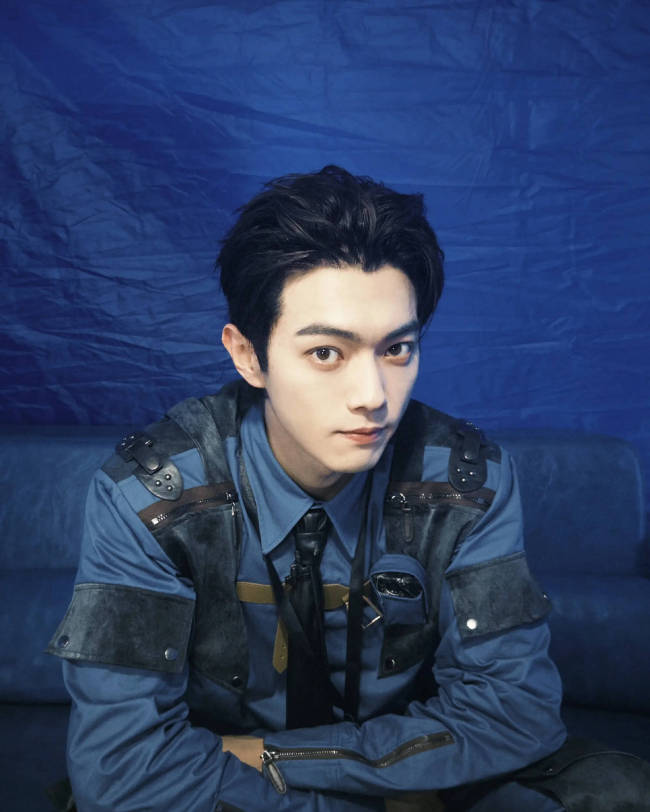 许凯确认出演《听风令》：团队会努力争取应有待遇