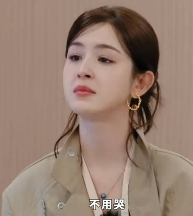 哈妮克孜曝曾因戴眼镜被换角！郝蕾坦言不红是原罪