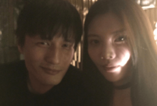 尹子维被曝和徐冬冬吵架 连发多条状态向其表白