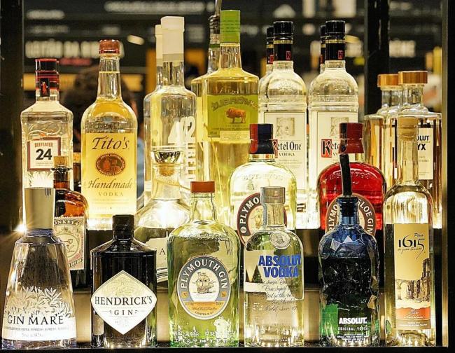 百万烟酒店都没生意了？为啥烟酒都不赚钱了？