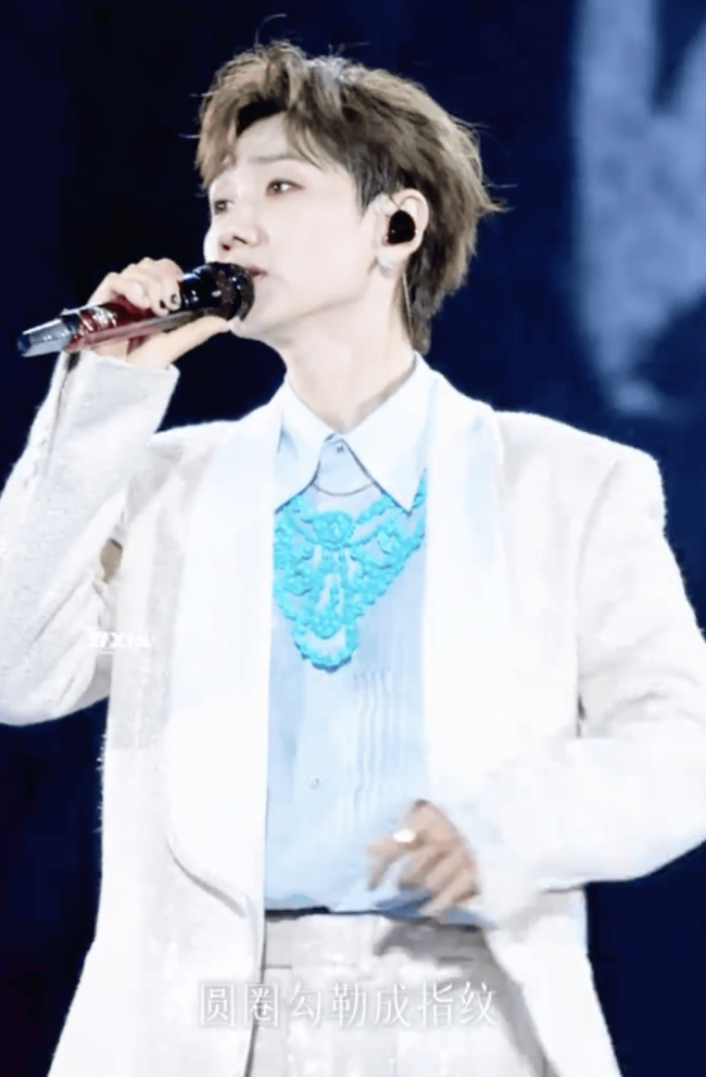 中国通讯社-汪苏泷疑用“深圳”谐音梗回应《年轮》争议