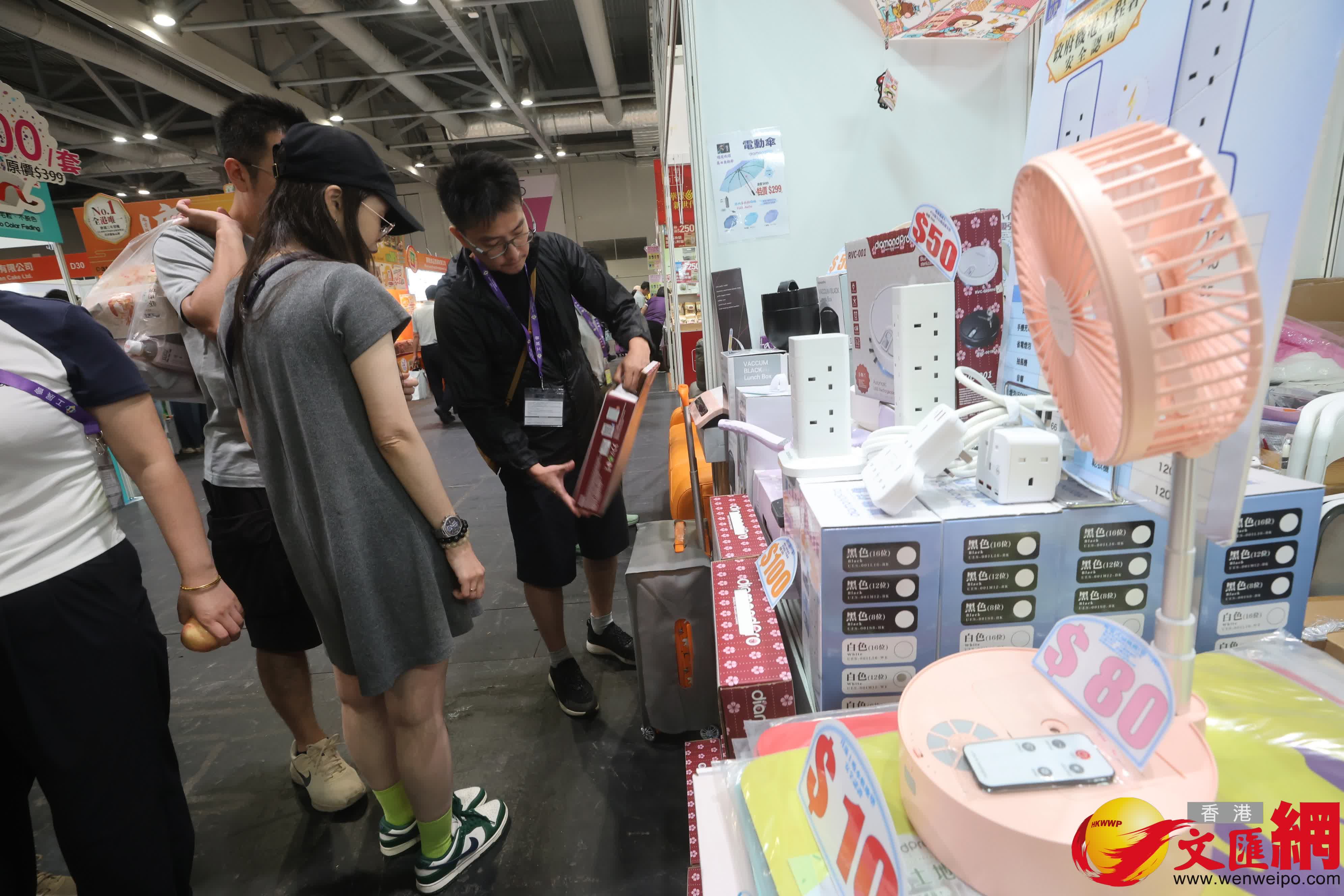 圖為工展會購物節現場。（香港文匯報記者郭木又攝）