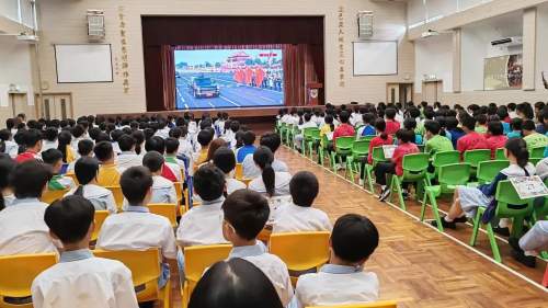(多圖)九三閱兵|新界校長會組織會員學校30所觀看閱兵 料超6000人 (多圖)九三閱兵|新界校長會組織會員學校30所觀看閱兵 料超6000人