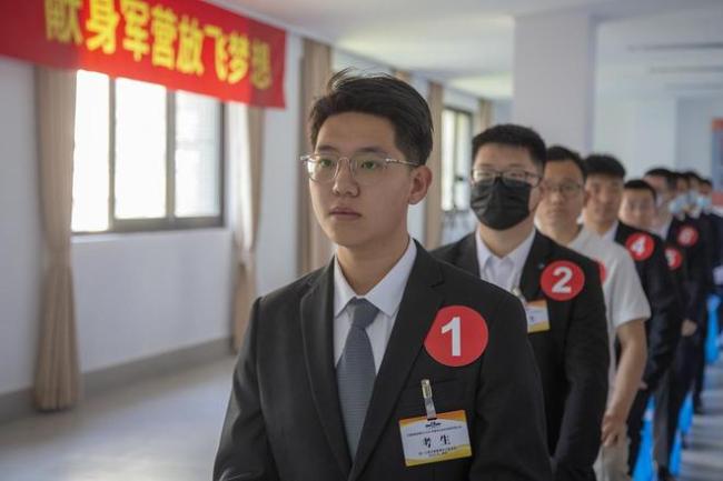 真正的“铁饭碗”：这9家央国企，应届毕业生不关注，就亏了！