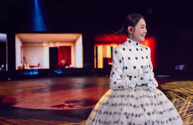 刘若英自曝想退休：平衡工作家庭全靠体力和意志力