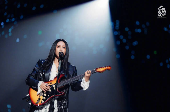 陈粒工作室报平安：设备异常是因耳返电源中断所致