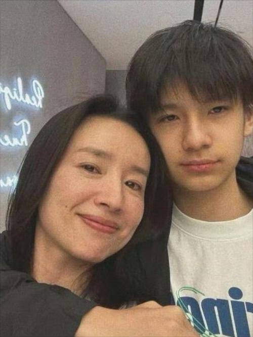 董洁表示不反对儿子谈恋爱 还称之前问是否谈女友