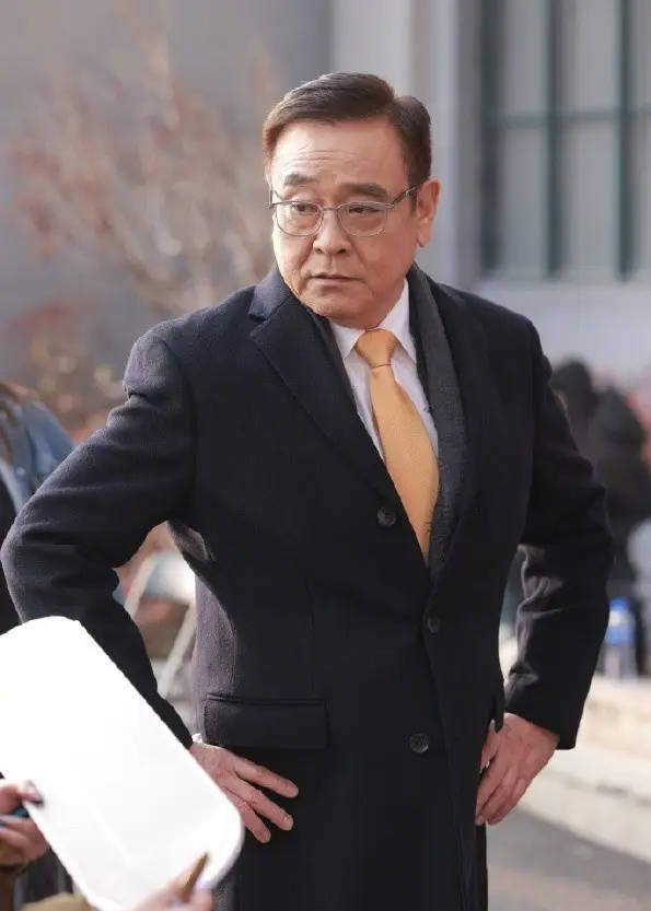 尔冬升称金像奖拉赞助困难 ：可能要缩小规模举办