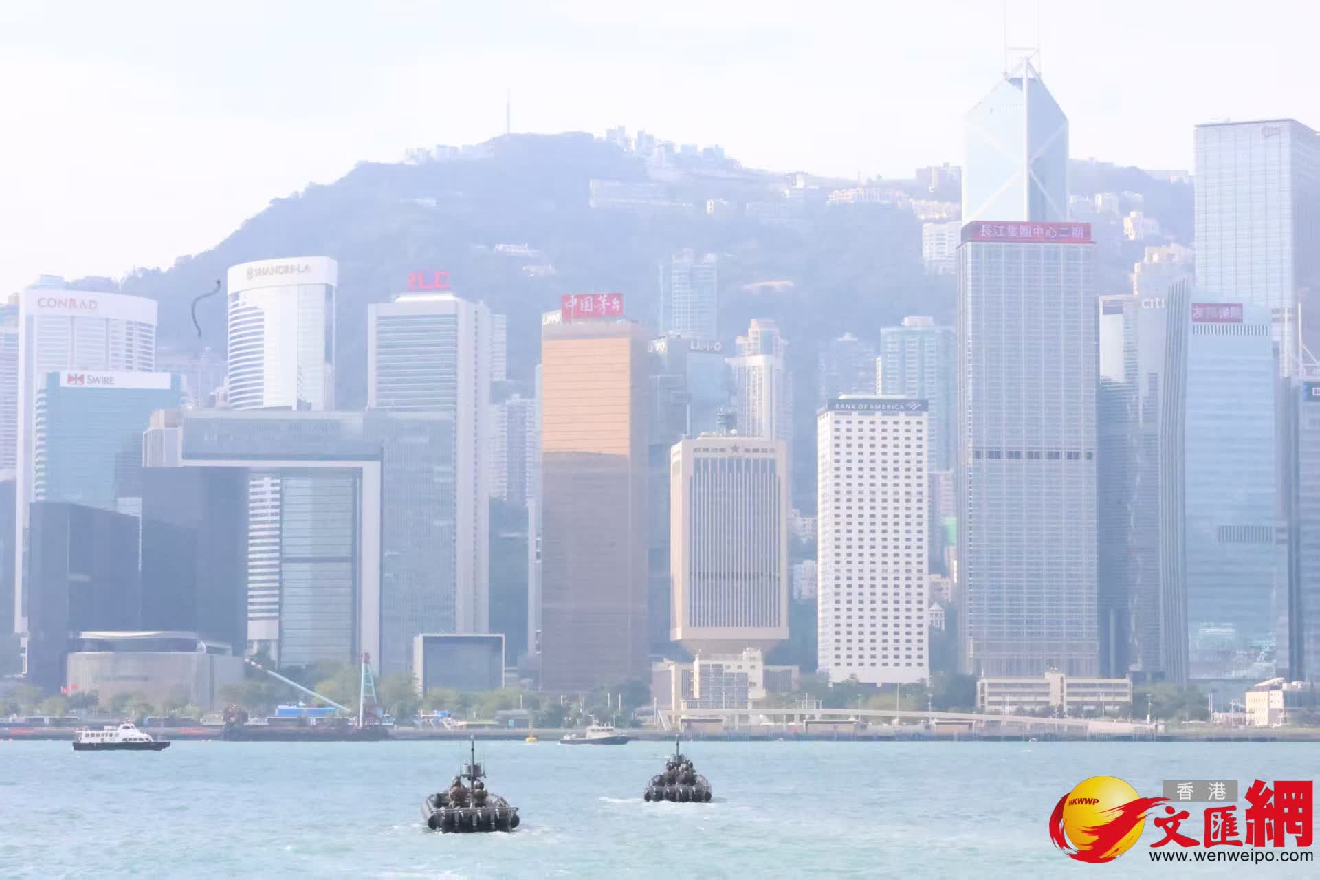 尖沙咀碼頭為運送火炬而準備。（香港文匯報記者萬霜靈攝）