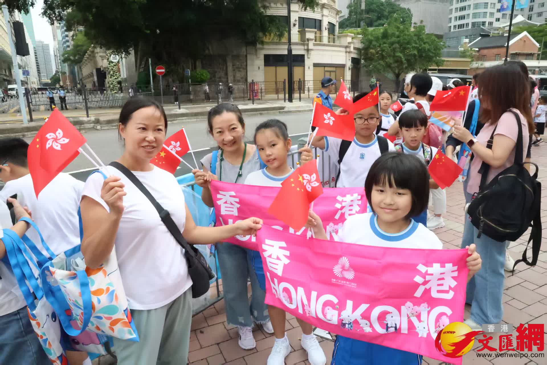 尖沙咀碼頭為運送火炬而準備。（香港文匯報記者萬霜靈攝）