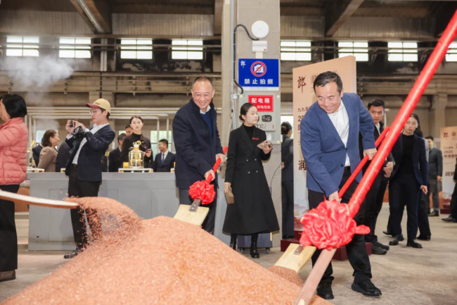 历史经典产业的实践样本:守一方沃土,“酿”时代新章