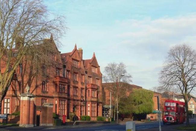 最不建议去的三所英国大学!