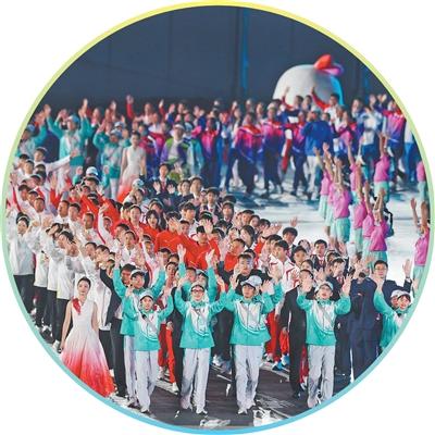 十五运会闭幕式上，运动员代表入场。环球时报记者 崔 萌摄