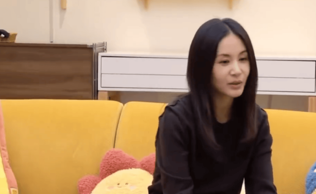 王子文自曝三年没谈恋爱 直言父母不会给自己意见