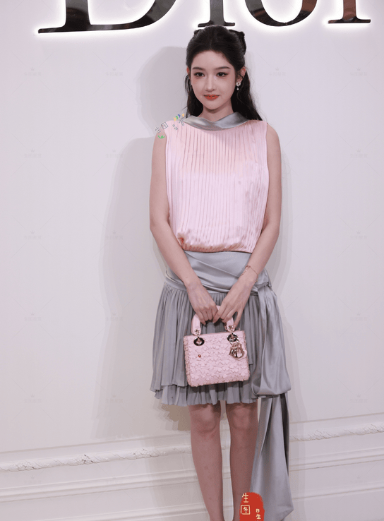 王玉雯承认卧蚕是自己补画的 回应妆容突兀争议